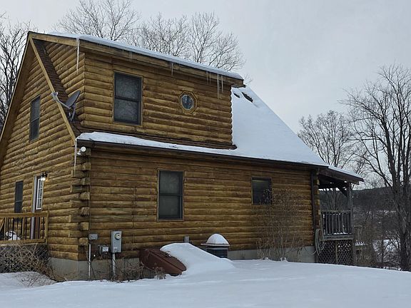 3rd image of 1672 Creek Road