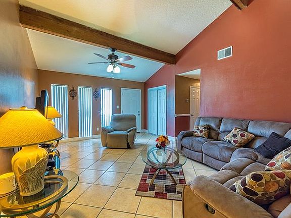 4th image of 328 La Paz Dr