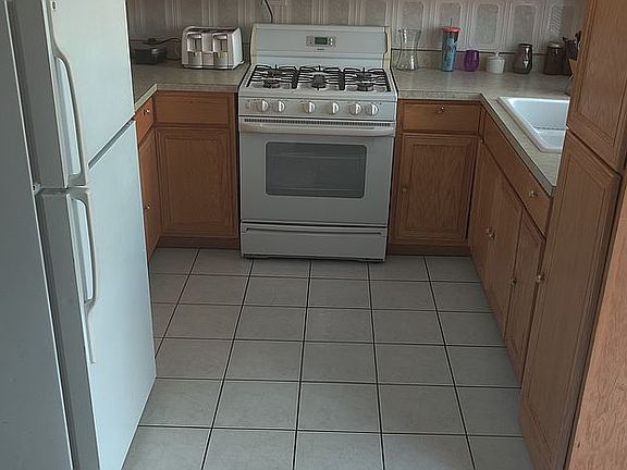 4th image of 1513 N Lawndale Ave