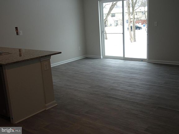 2nd image of 31 W Fairfax St Lot 8