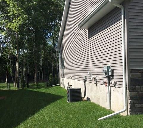 3rd image of 5879 S Bob White Dr