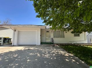 2820 S Glass St, Sioux City, IA 51106