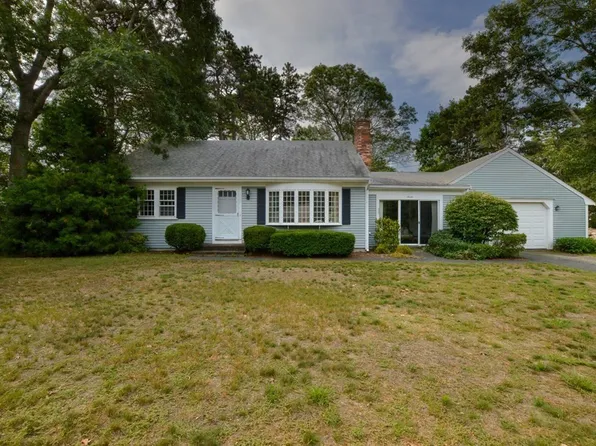 7 Captain Simmons Rd, South Yarmouth, MA 02664