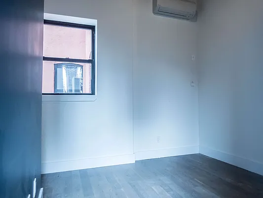 Rented by Lofts and Flats LLC | media 23