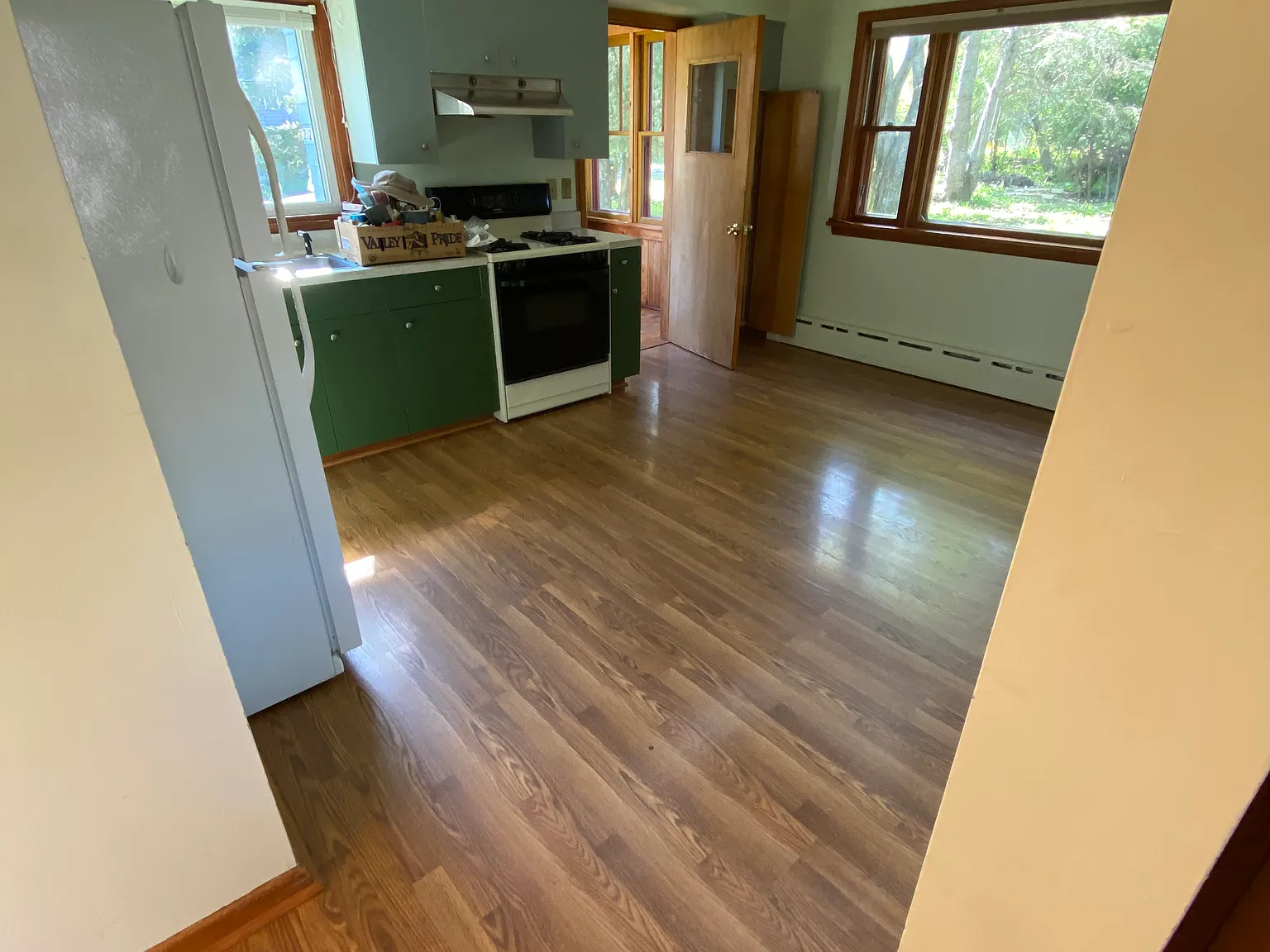 3 bed, 1400 sqft, $750 — Photo 3