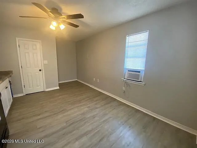 19025 Pineville Rd #100 — Photo 3