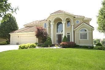 1st image of 653 NE Shoreline Dr