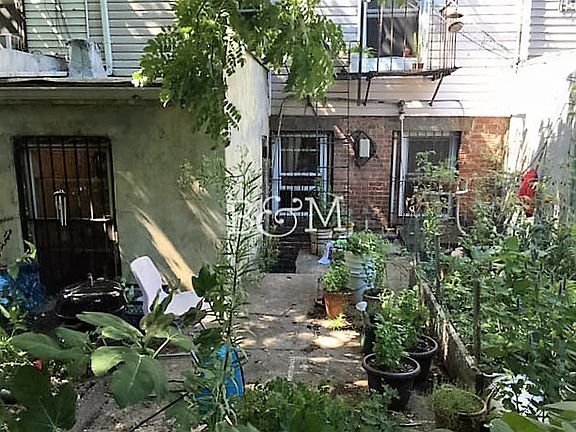 5th image of 538 Willoughby Ave #1