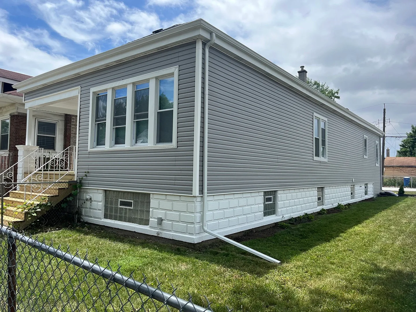 10200 S Union Ave photo 1