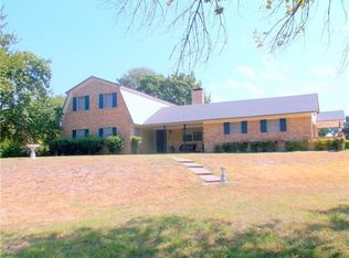 300 McBride Rd, Lancaster, TX 75146