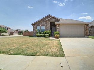 5801 Deck House Rd, Fort Worth, TX 76179