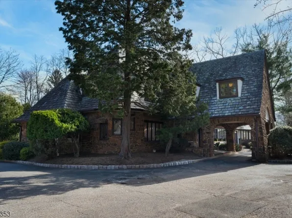 26 Village Green Ct, South Orange Village Twp., NJ 07079