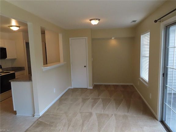 3rd image of 4949 Adelia Dr