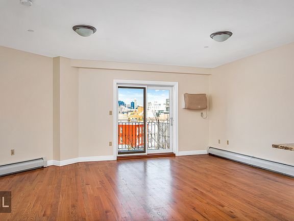 2nd image of 12-03 Jackson Ave #4FF