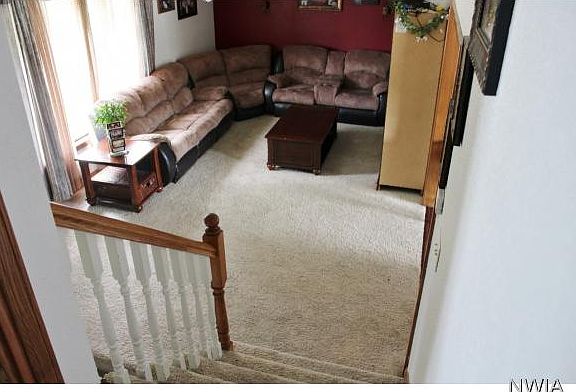 5th image of 412 S Ridge Dr