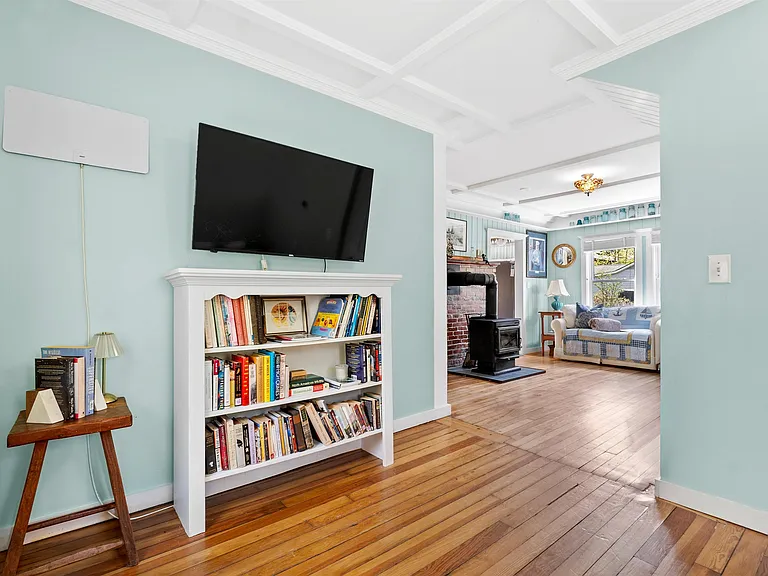 17 Elizabeth St — Photo 37