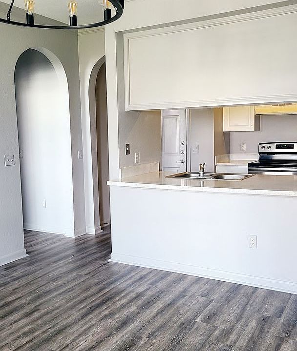 1st image of 860 N Orange Ave APT 465