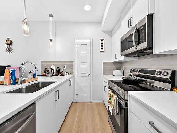5th image of 550 Belmont St SW #4320