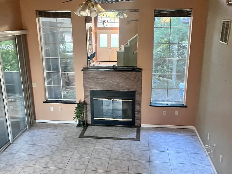 3900 Oak Crest Cir — Photo 8
