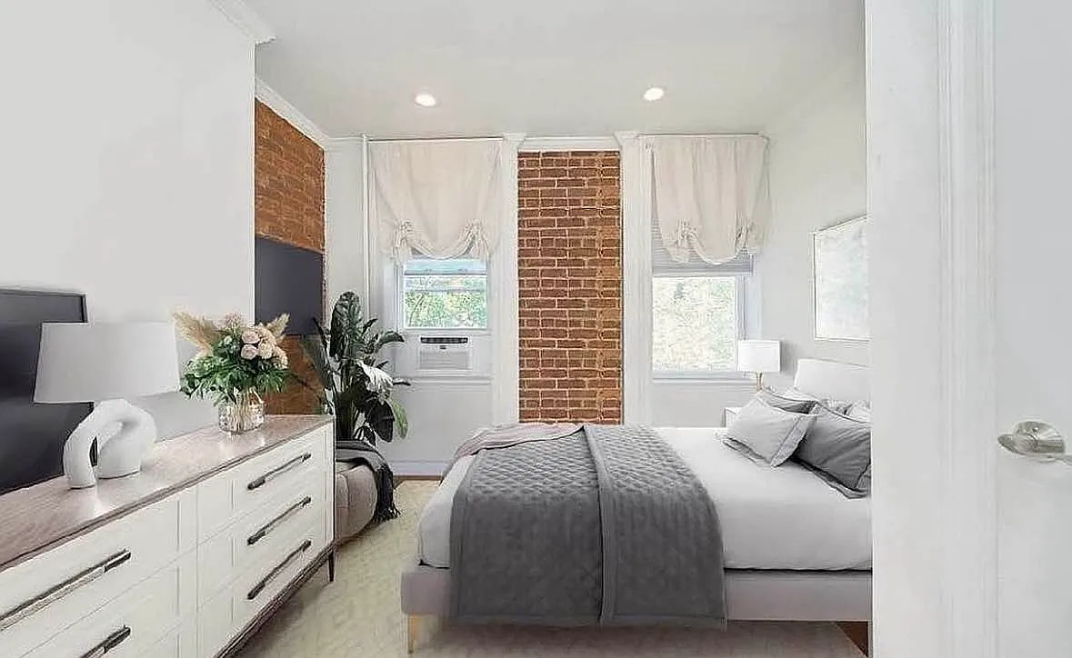 318 East 6th Street — Photo 3
