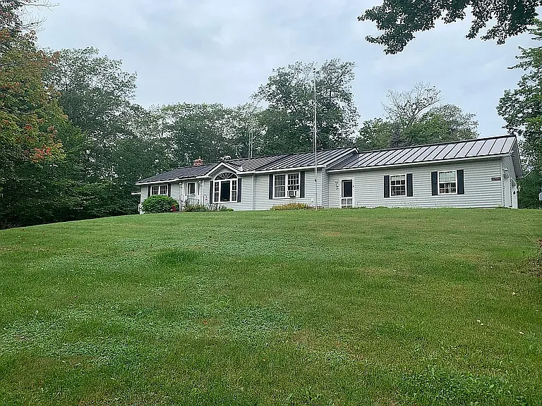 28 Knight Rd — Photo 1