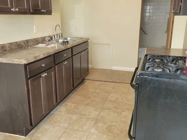 Colonial Apartments, 5743 Glenwood Ave #5745-04, Minneapolis, MN 55422