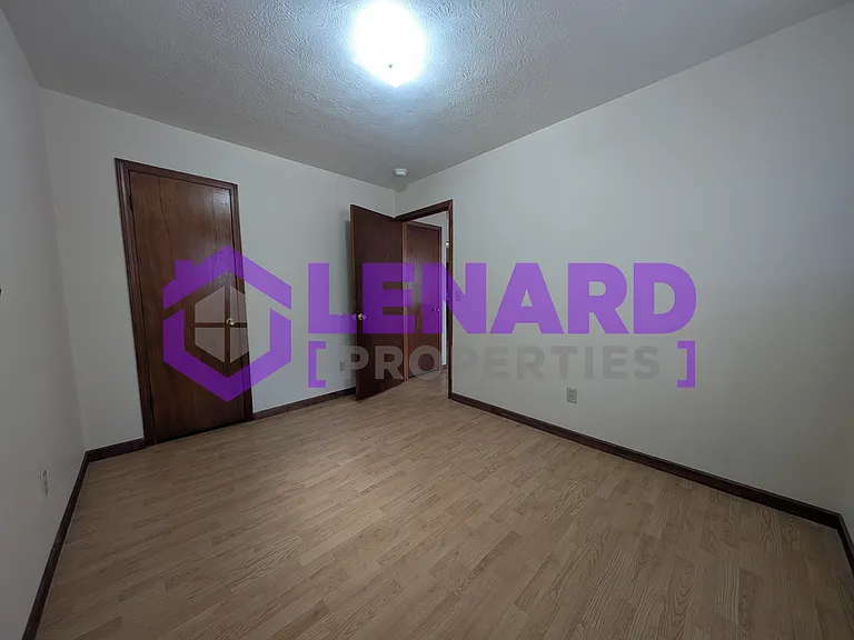 2224 N Clifton Ave — Photo 10