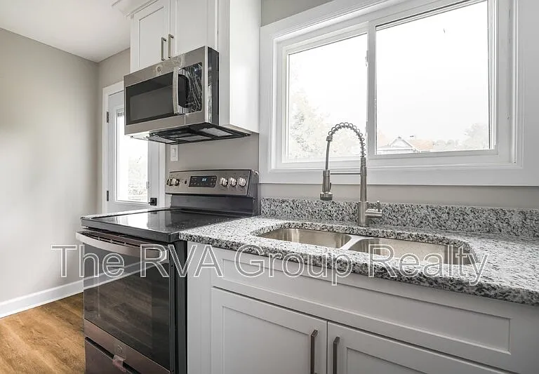 1915 Miller Ave #2 — Photo 20