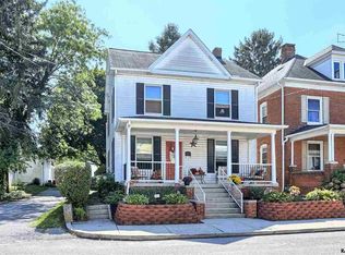 210 W Hanover St, Hanover, PA 17331