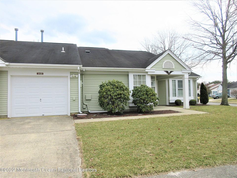 1st image of 1141 Canterbury Drive #B