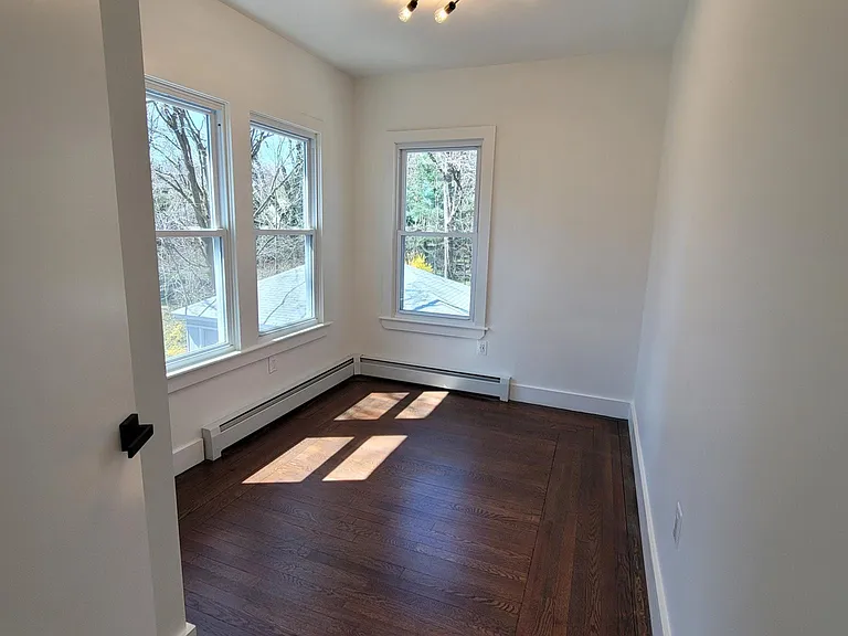 682 Whitney Ave #2 — Photo 18
