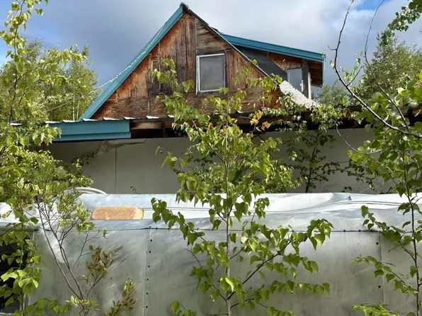 2240 Himilaya Rd, Fairbanks, AK 99712