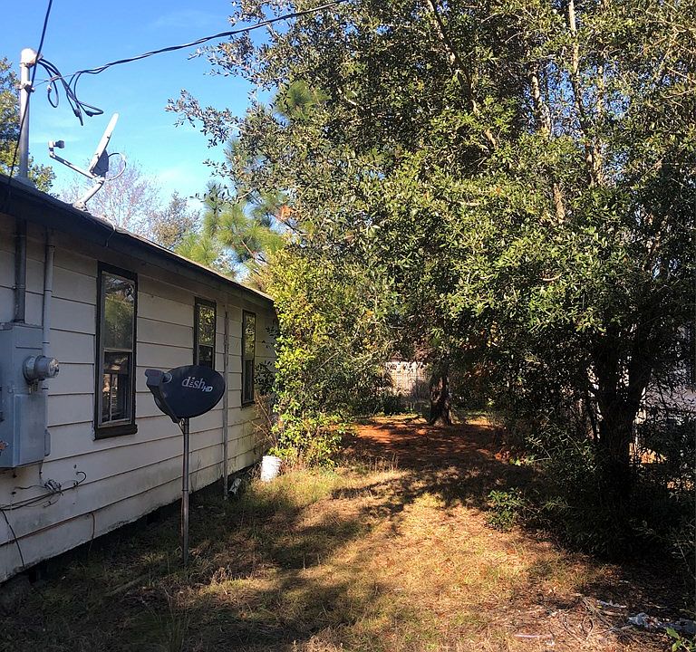 2nd image of 123 Lincoln Ave