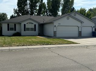 201 Victor Gust Dr, Mtn Home, ID 83647