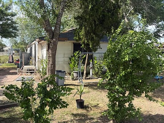 2nd image of 301 Kindinger Rd