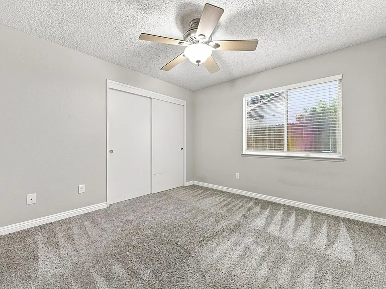 805 Harvest Creek Rd — Photo 9
