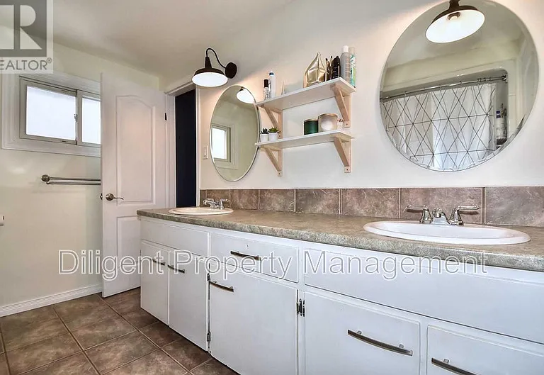 1326 Hopewell Ave #PROPERTY — Photo 18