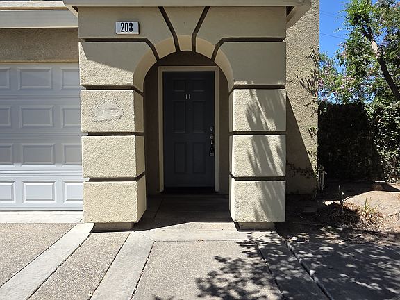 2nd image of 203 Shafer Ave