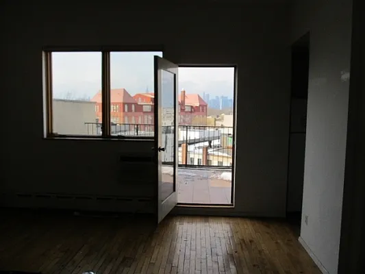 Rented by FlatFinders Realty | media 30