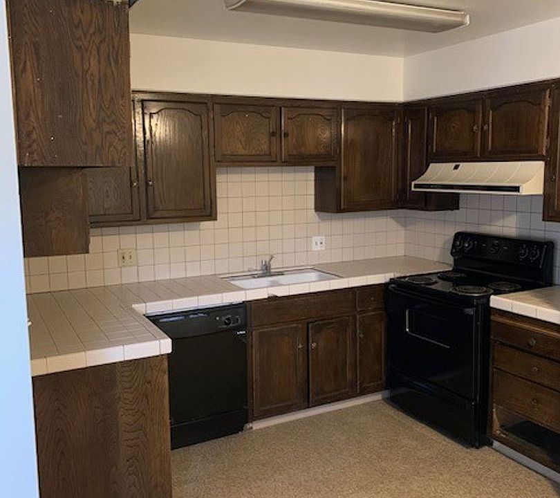 1st image of 391 N Manila Ave APT 106