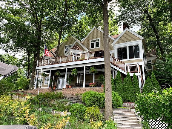 3rd image of 3725 Siebers Ln NE