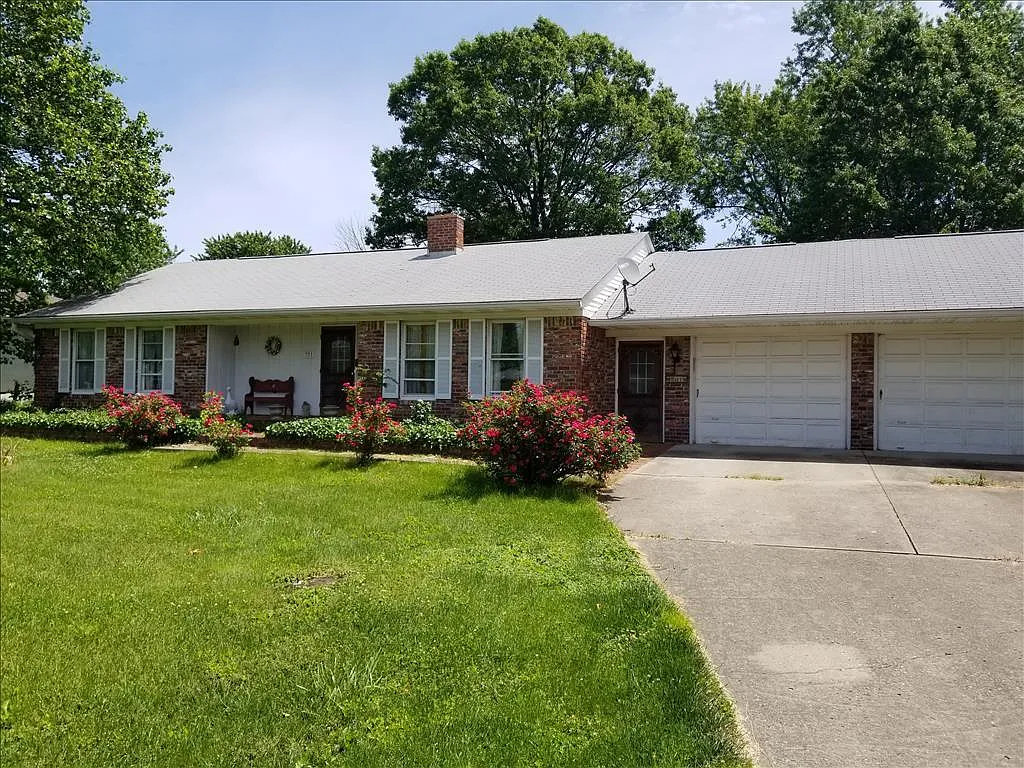 901 N Fenton Ave photo 1
