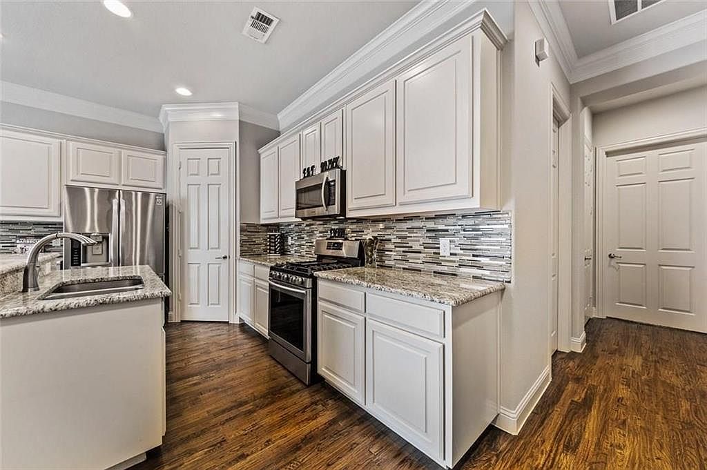 18201 Frankford Lakes Cir, Dallas, TX 75252 Zillow