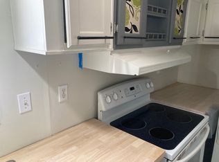 6 Dallas Ln, Freeport, ME 04032