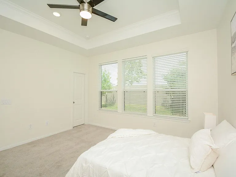 18134 Sonresa Way — Photo 16