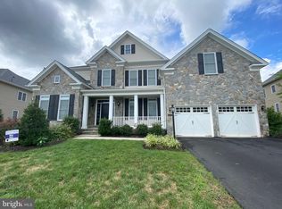 5876 Waterloo Bridge Cir, Haymarket, VA 20169