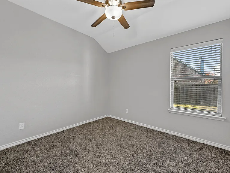 5590 Manitou Dr — Photo 10