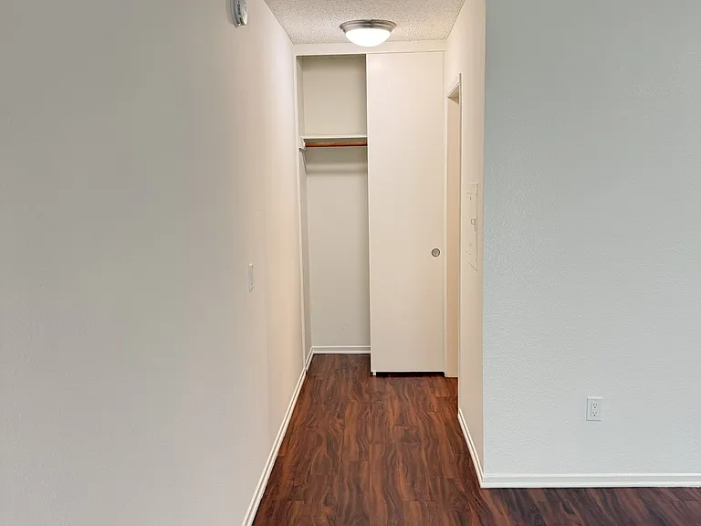 Concord Square Apartments — Photo 34