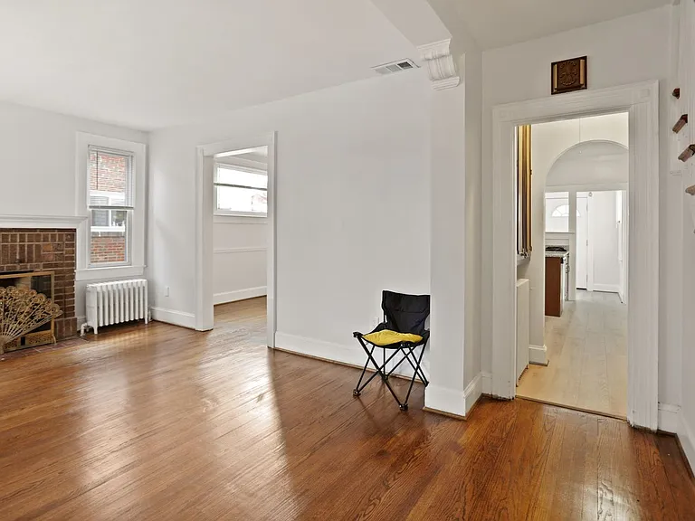 4312 10th St NE — Photo 5