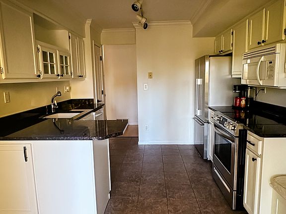 4th image of 58 Woodside Dr #58